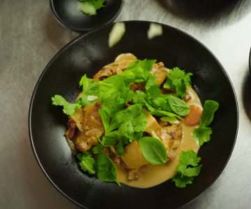 Фрікасе з кролика з лісовими грибами