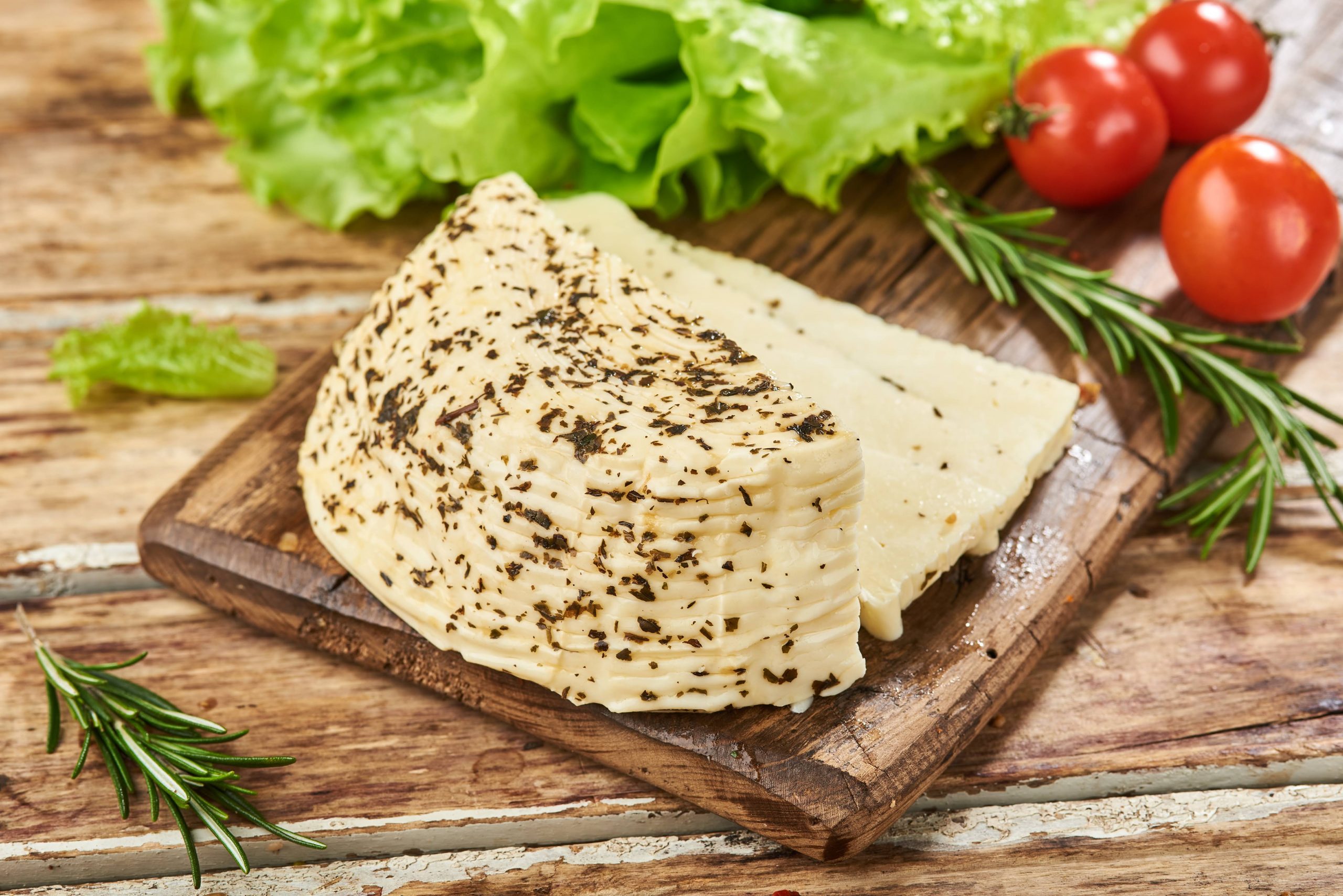 Сир розсільний “Халумі з м’ятою” ТМ “Маршалок”